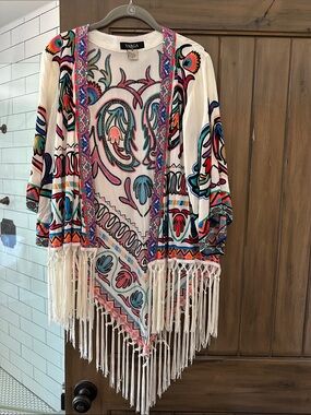 Varga White Fringe Kimono with Multicolor Embroidery